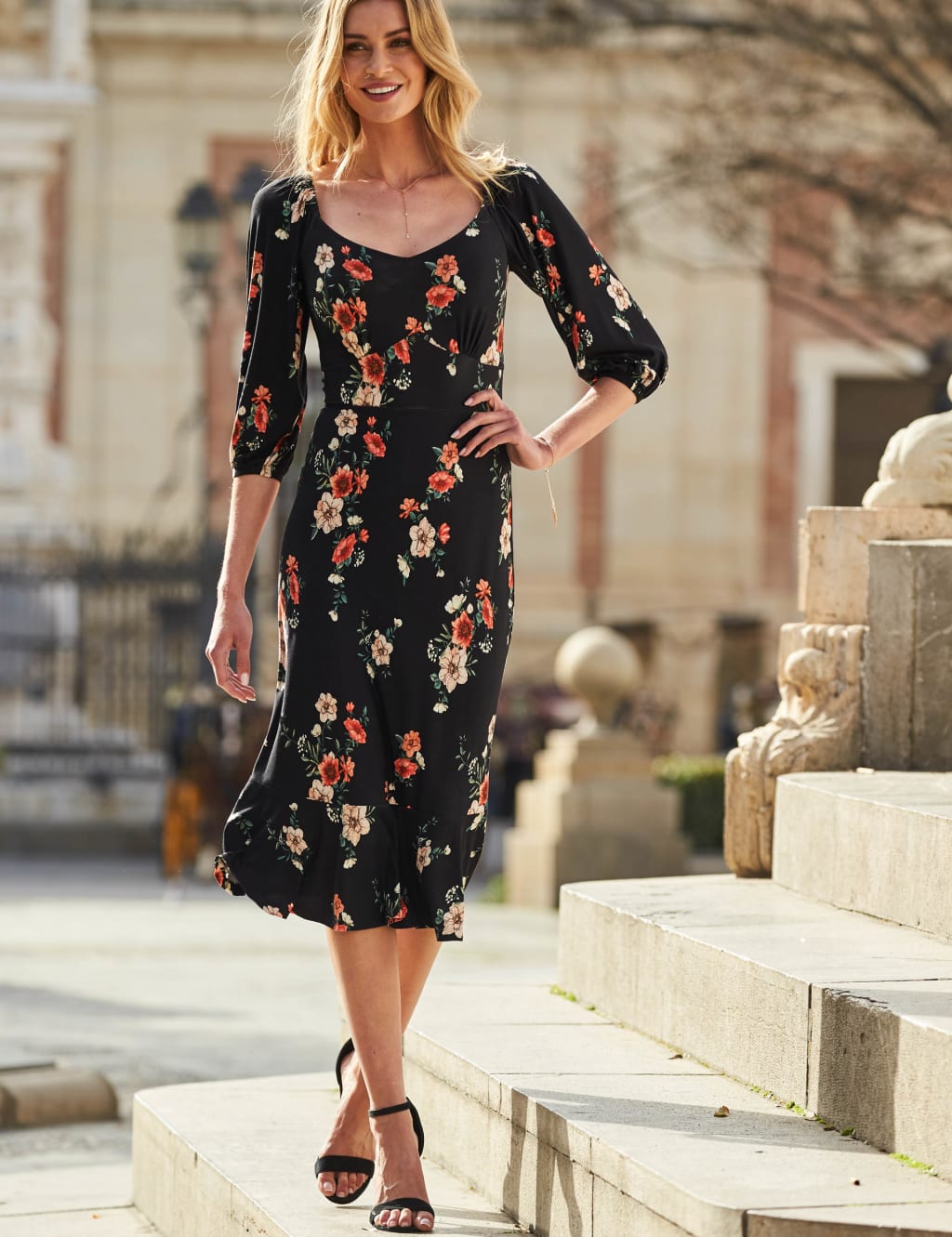 Floral Sweetheart Neckline Midi Dress image 1