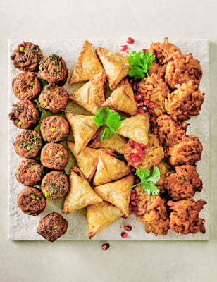 Indian-Style Snack Selection (36 Pieces) | M&S