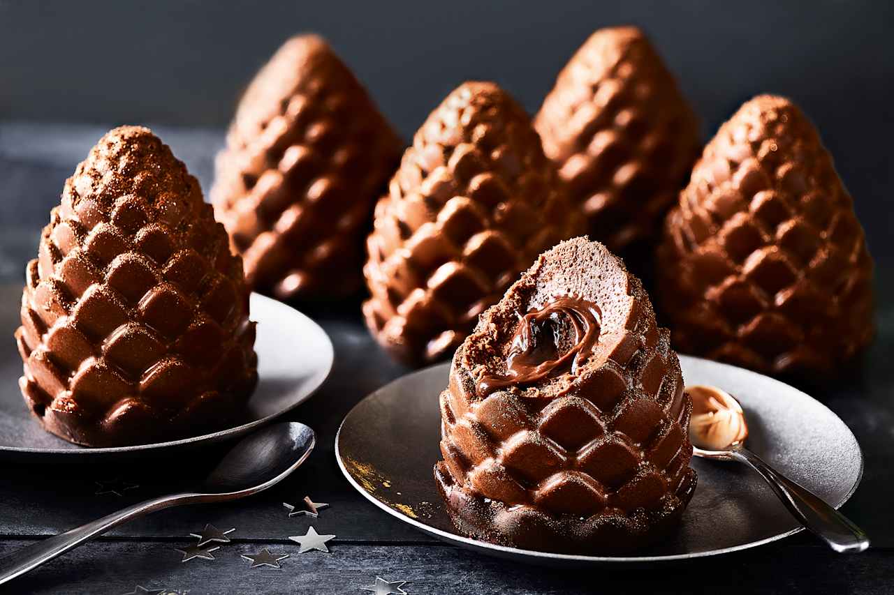 Collection Chocolate Pine Cones Serves 6