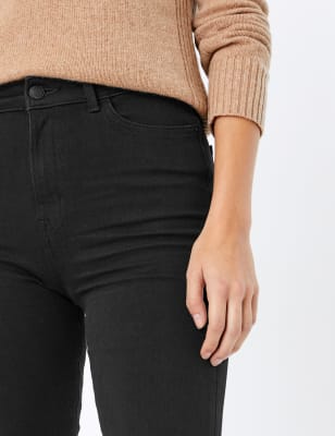 Marks and Spencer slashes price of 'magic slimming' jean leggings