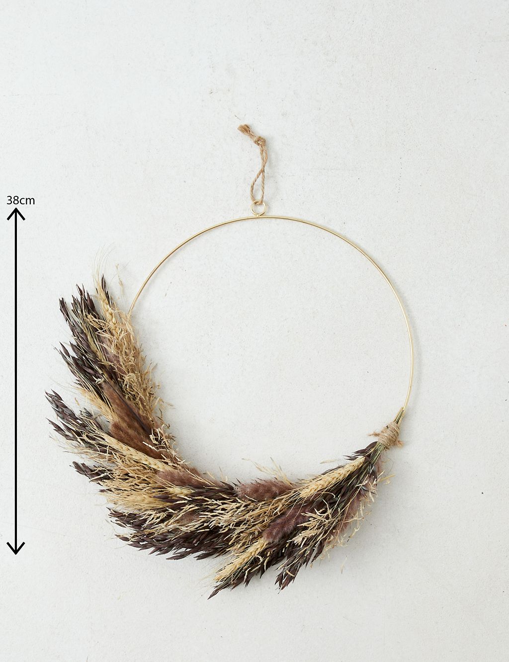 Make Your Own Dried Flower Wreath 4 of 5