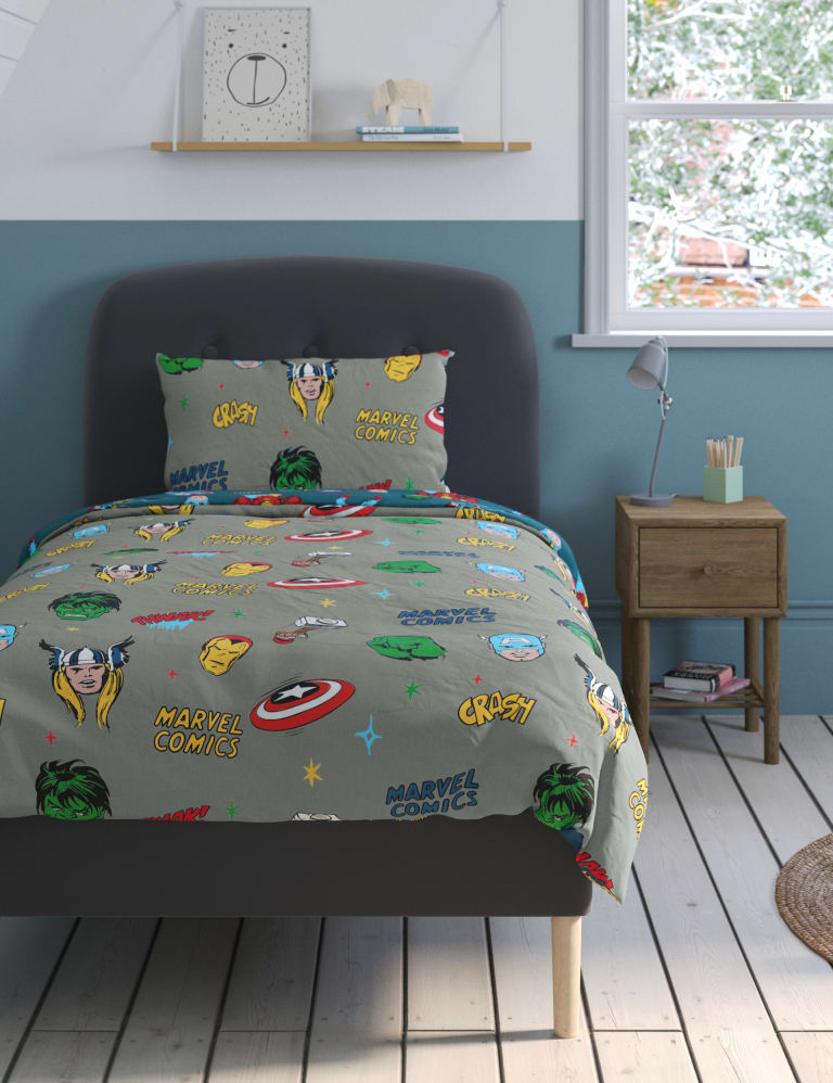 Marvel cot bedding top