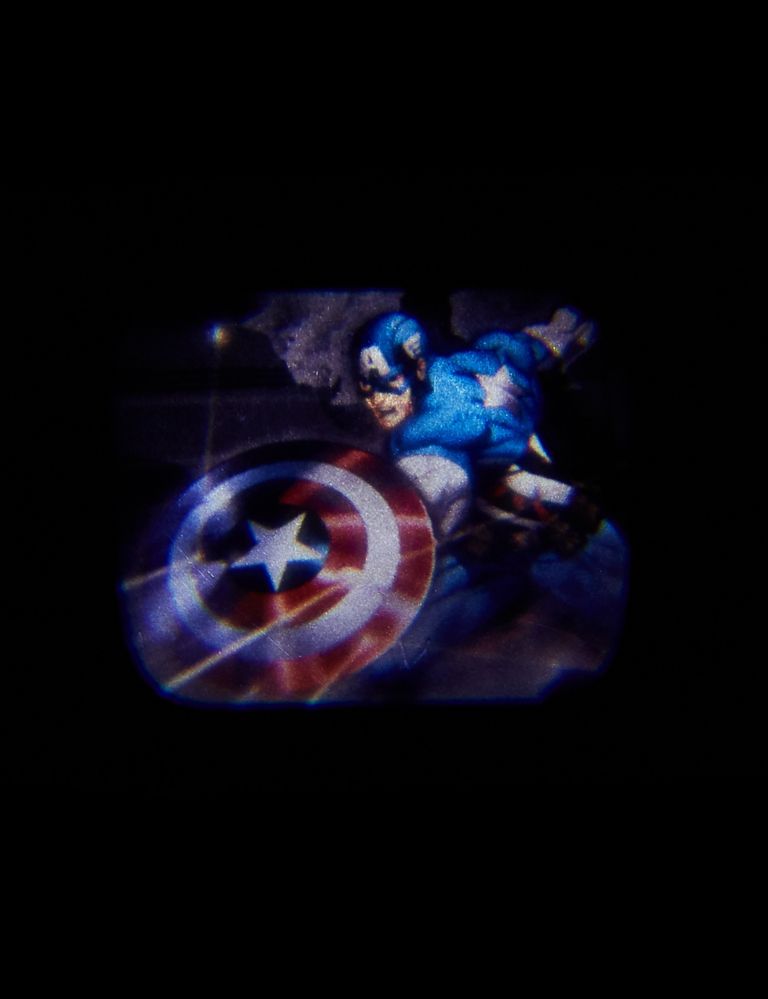 Marvel Avengers™ Projector Torch 5 of 5