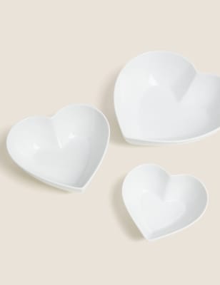 Heart shaped hotsell plates and bowls