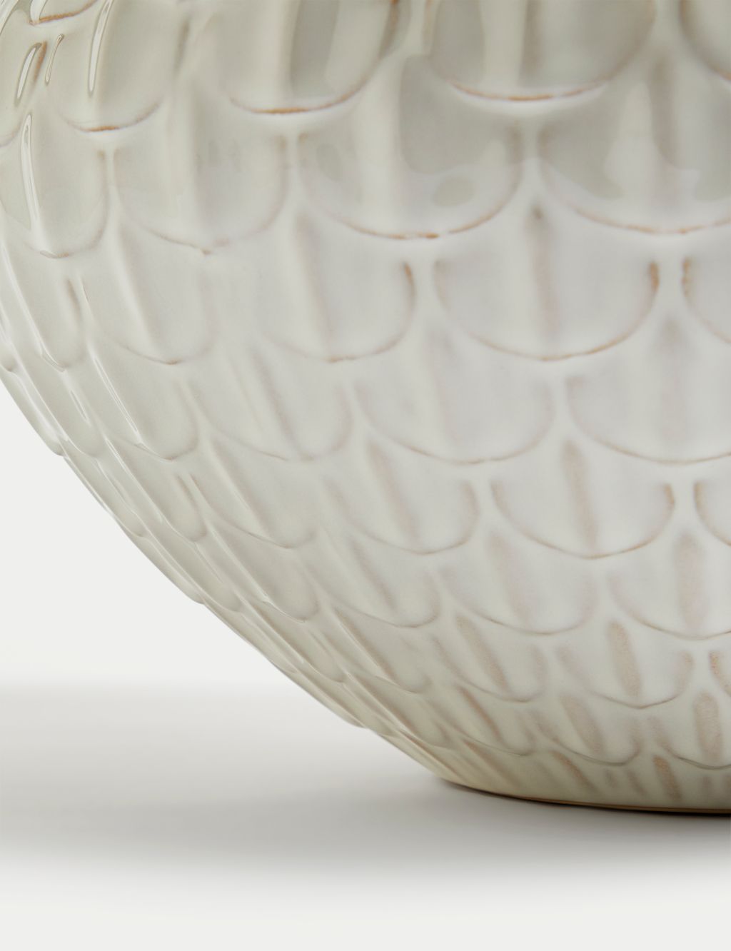 Medium Scalloped Textured Vase 7 of 9