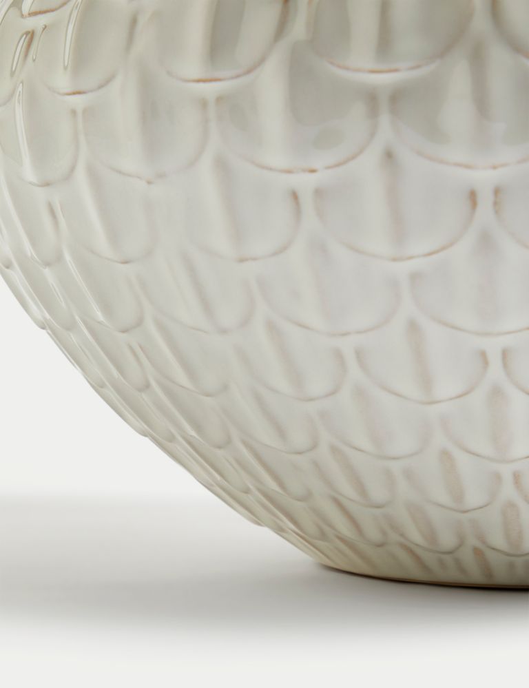 Medium Scalloped Textured Vase 4 of 9