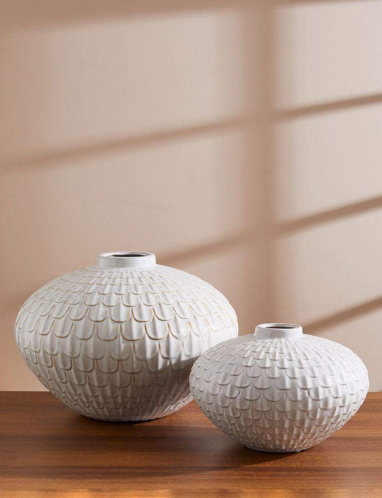 Medium Scalloped Textured Vase 5 of 9