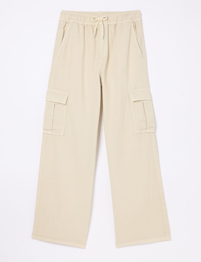 Mid Rise Wide Leg Cargo Jeans 2 of 5