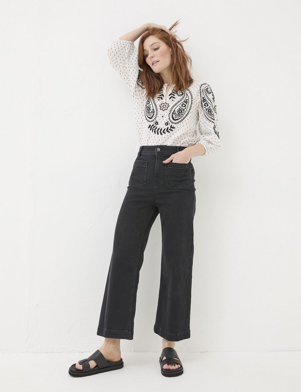Mid Rise Wide Leg Cropped Jeans 3 of 6