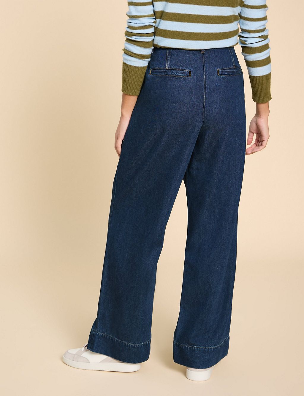 Mid Rise Wide Leg Jeans 2 of 7