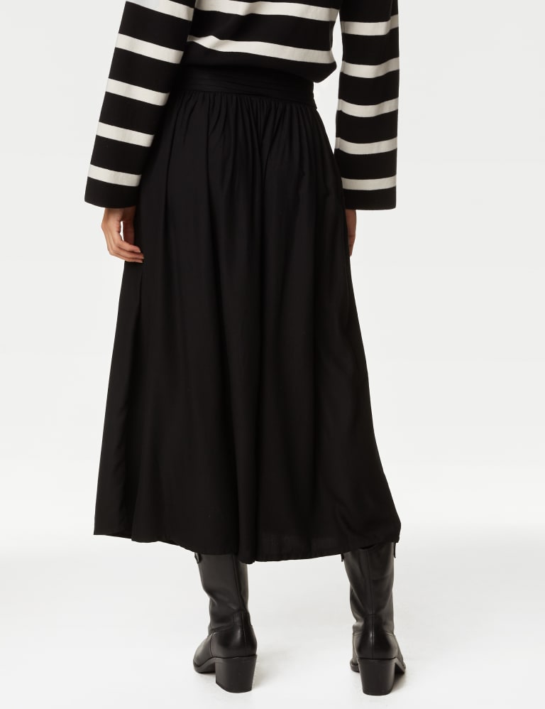 Side Zip Pleated A-Line Midi Skirt in Black