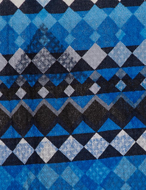 Midweight Geometric Print Scarf Image 2 of 3