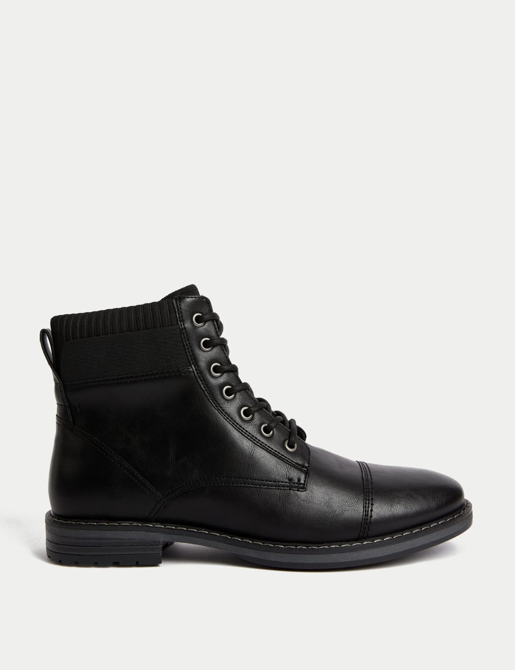S and 2025 m boots