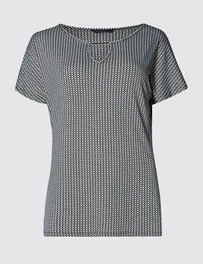 Mini Geometric Print Bar Trim T-Shirt Image 2 of 4