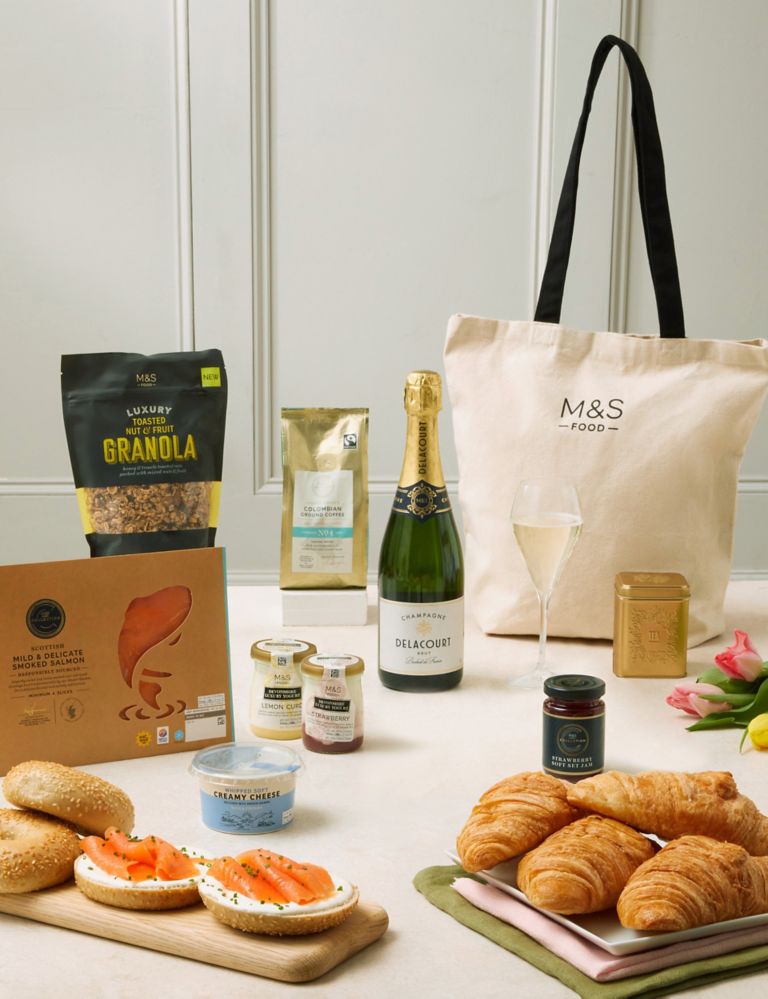 Mother’s Day Breakfast in Bed Gift Bag (Delivery from 26th March 2022) 1 of 4