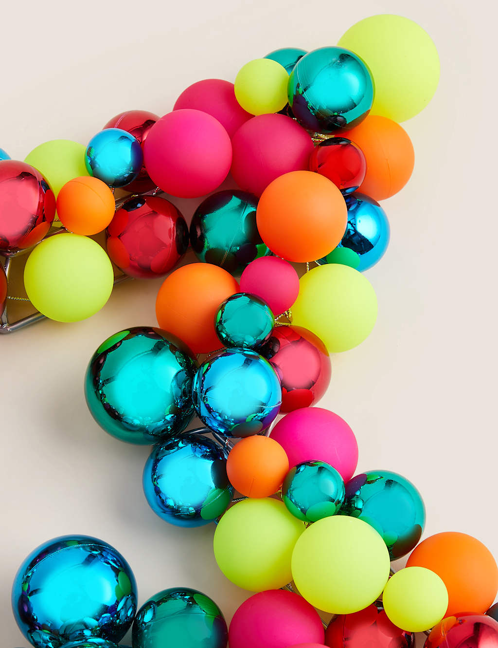 Multicoloured Bauble Star Wreath 3 of 7
