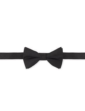 Narrow Fit Textured Bow Tie Image 2 of 3