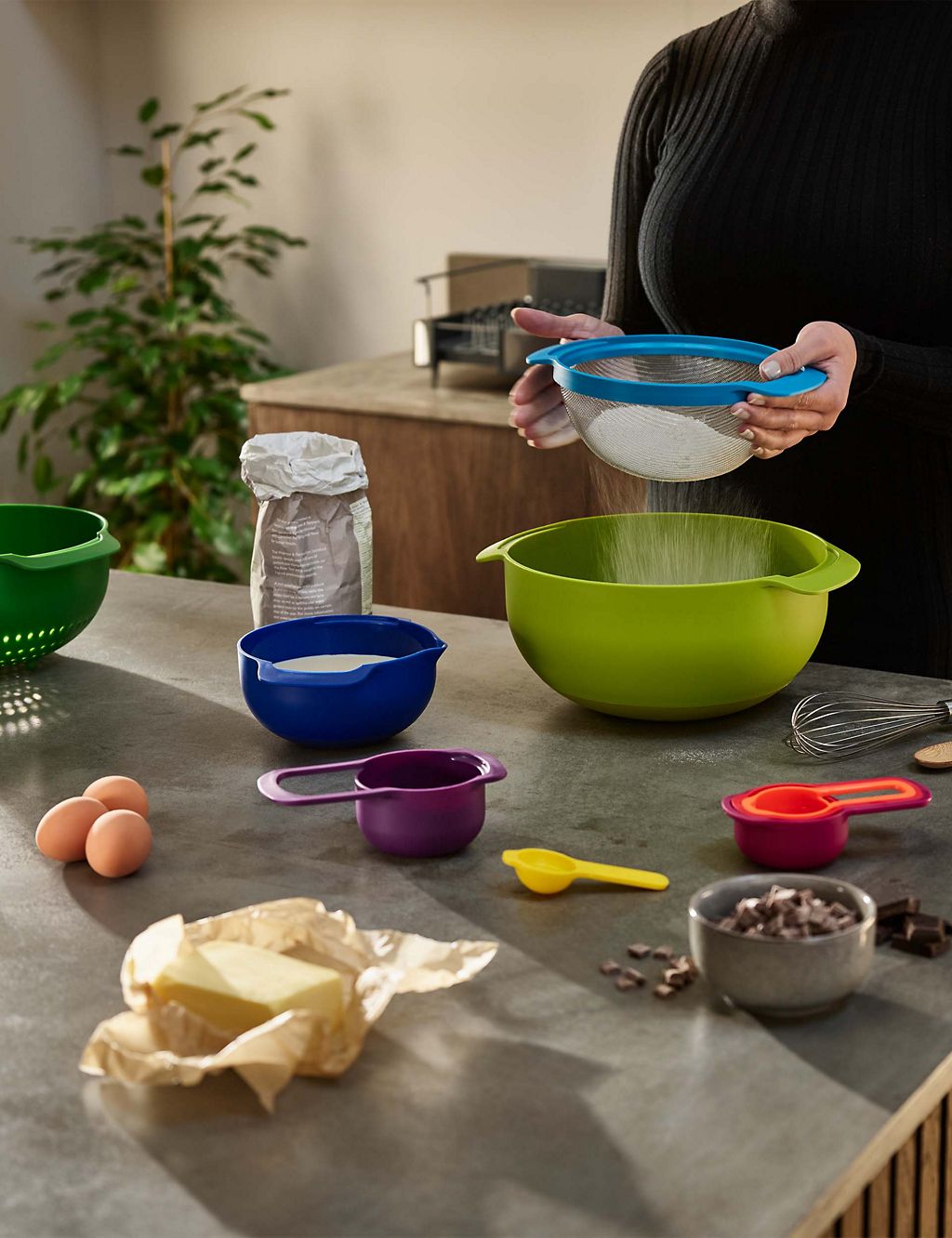 Nest Plus Mixing Bowls & Measuring Cups Set 5 of 5