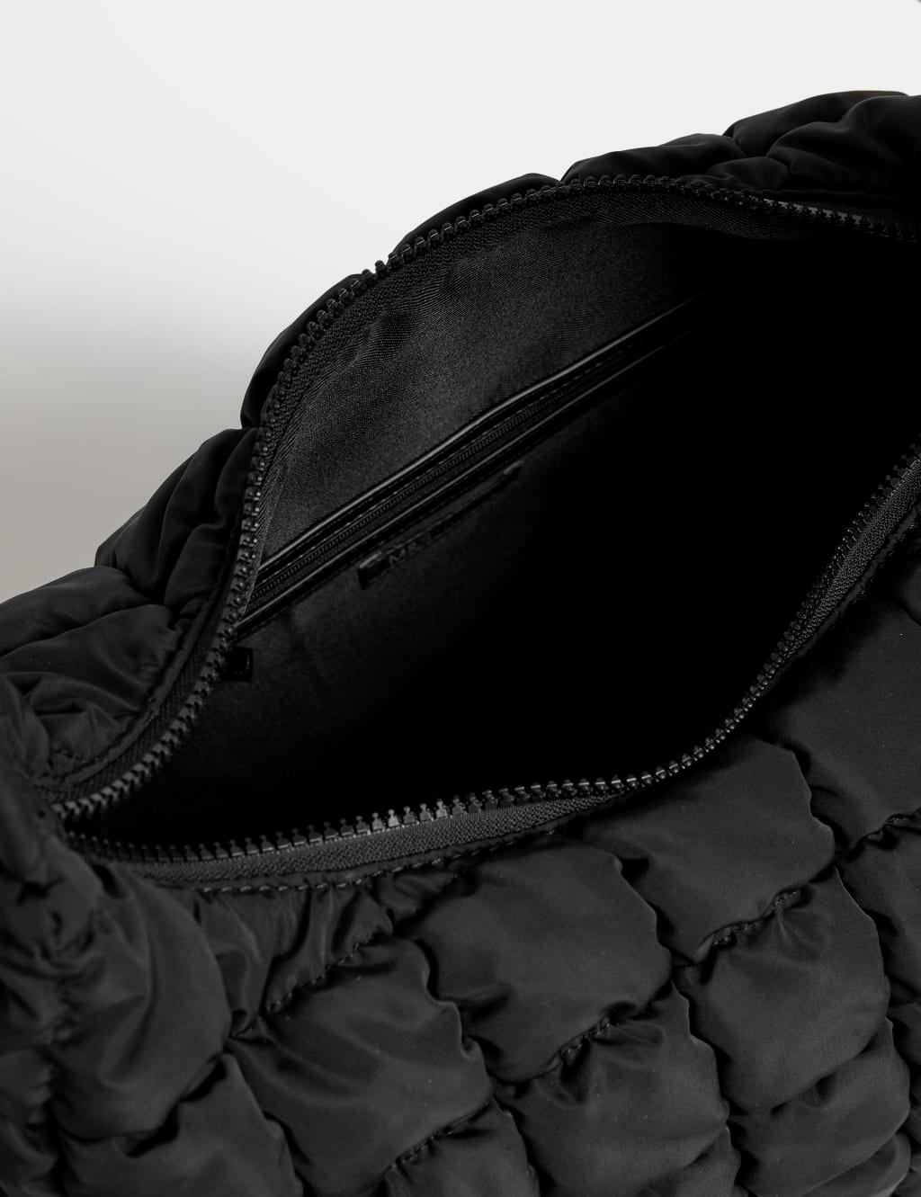 Quilted top shoulder bag