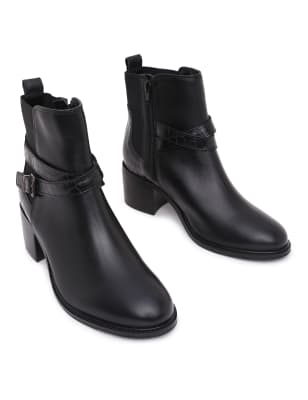 Plain on sale black boots