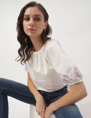 Embroidered Puff Sleeves Top