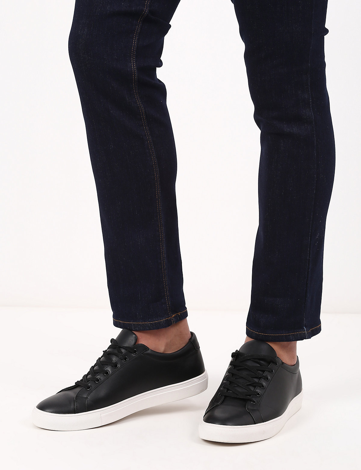 Cotton Mix Plain Tapered Fit Jeans