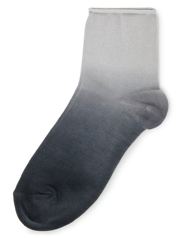Ombre Ankle High Socks Image 1 of 1