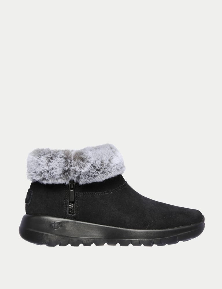 Skechers suede 2025 ankle boots