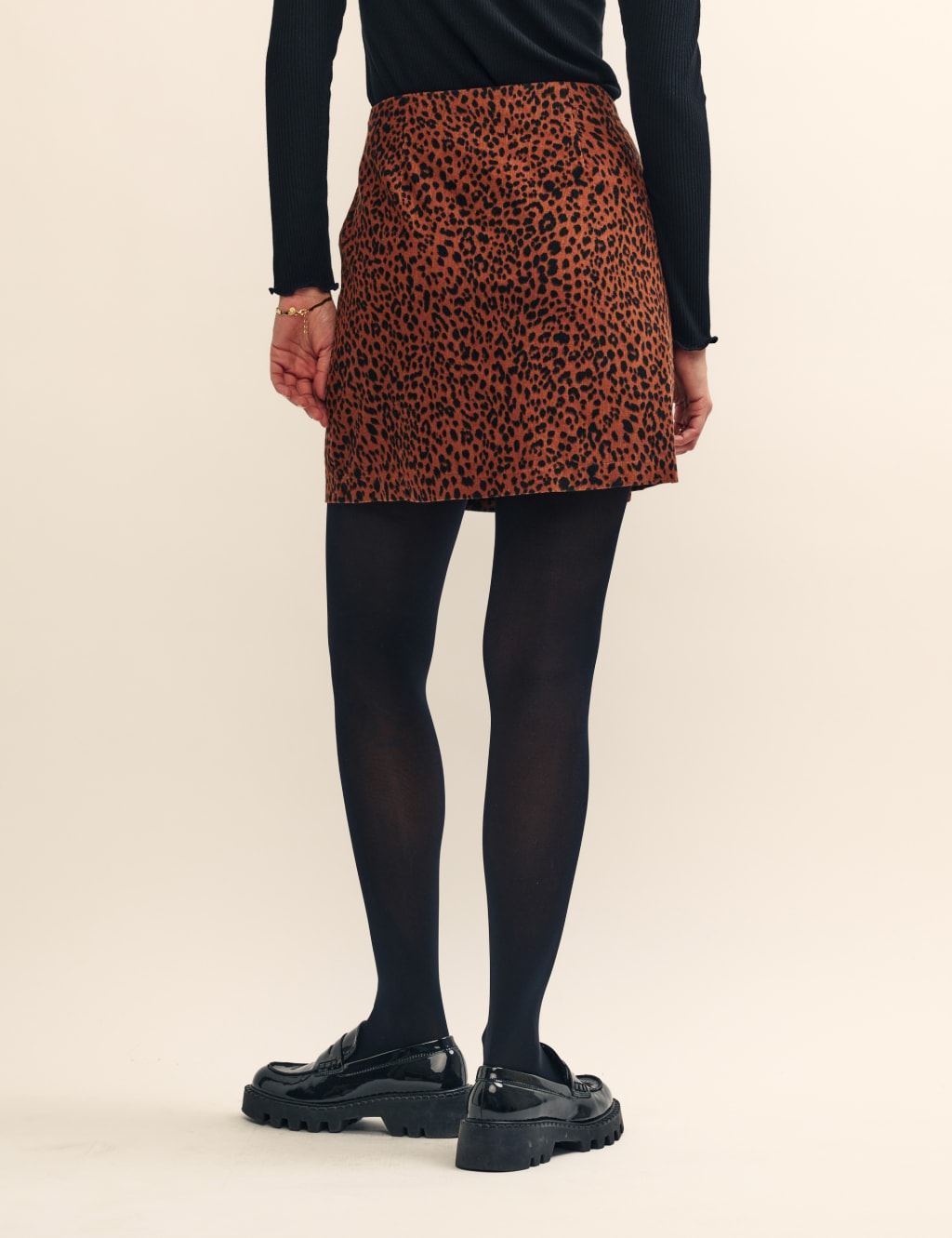 Leopard print mini skirt 9mm hotsell