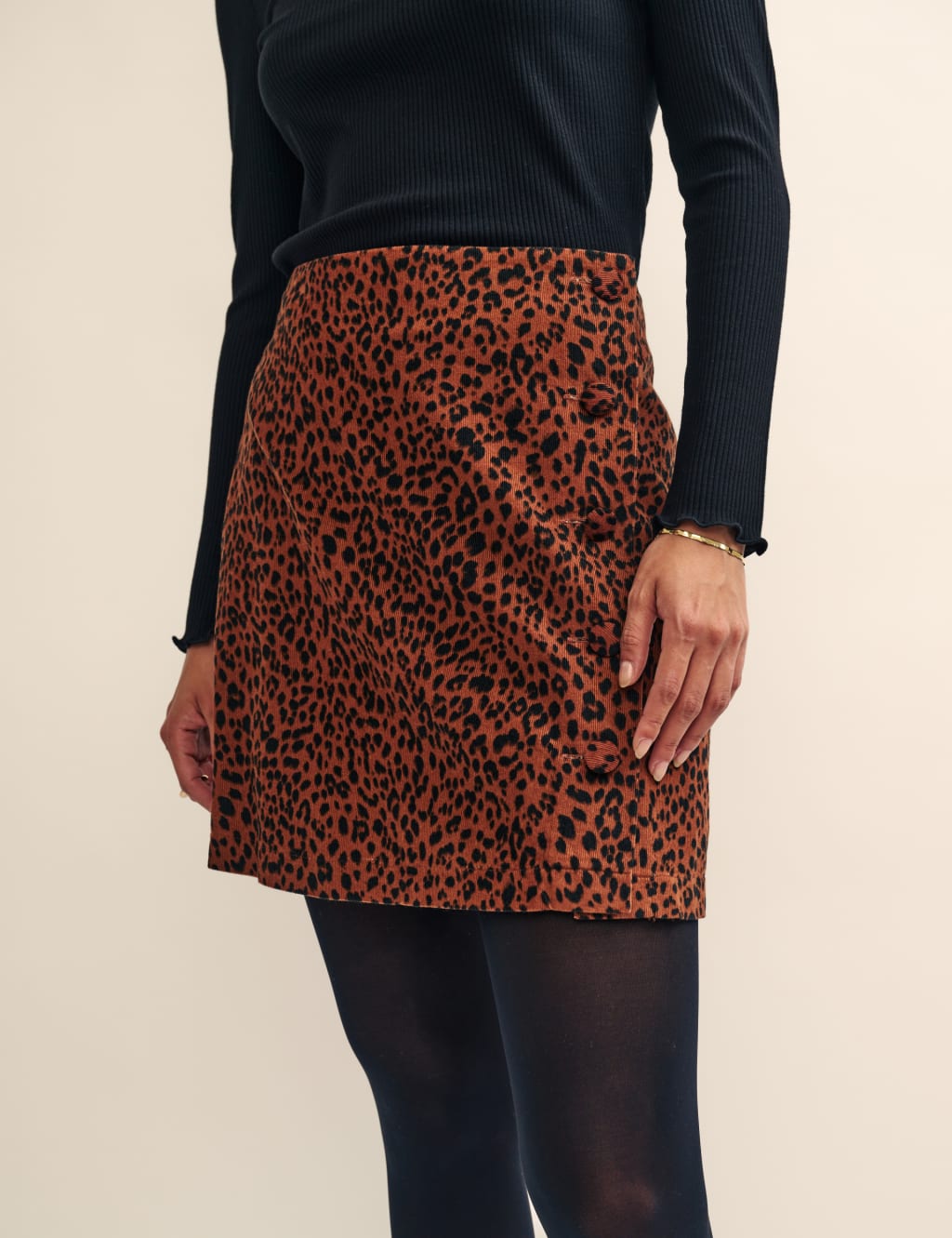 Leopard print best sale mini skirt quotes