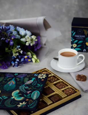 Out of The Blue Bouquet Gift (Delivery from 3rd January 2023) Image 2 of 4