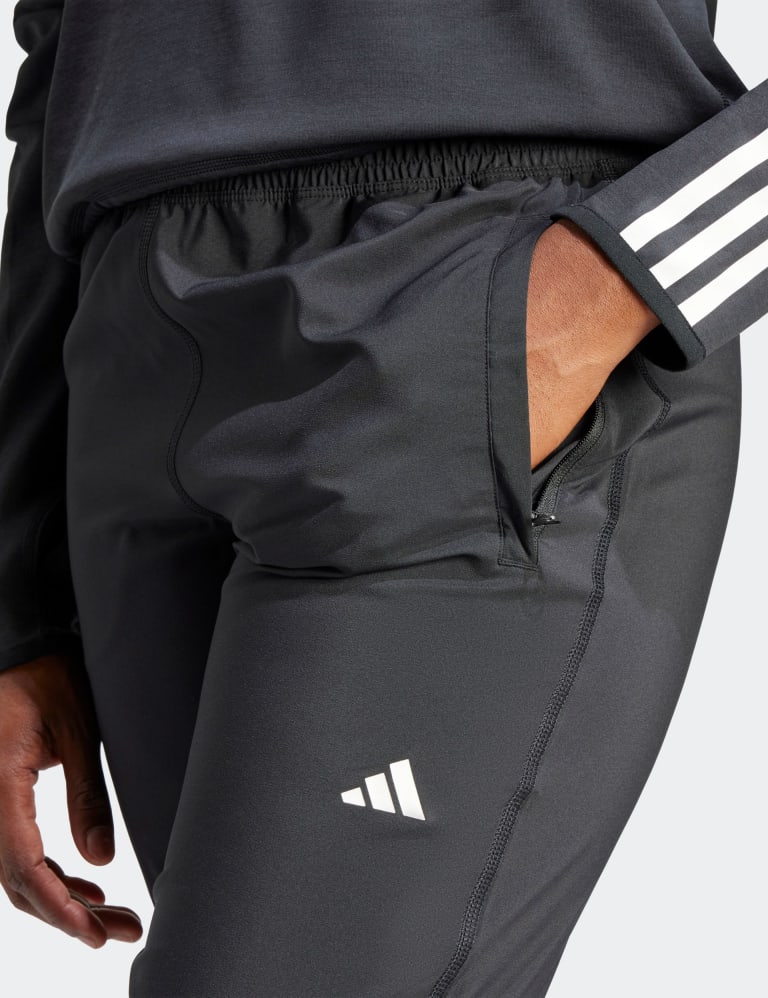 Own The Run Cuffed Slim Fit Joggers Adidas M S