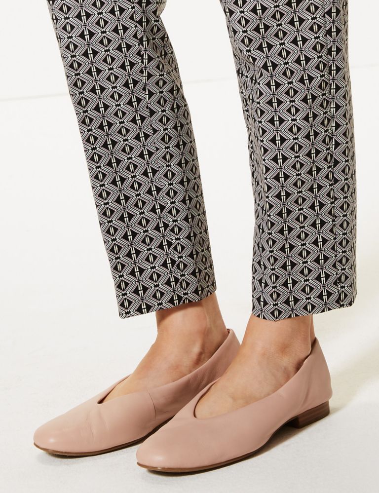 PETITE Geometric Print Slim 7/8th Trousers 5 of 5