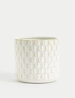 

M&S Collection Medium Scalloped Textured Planter - White, White