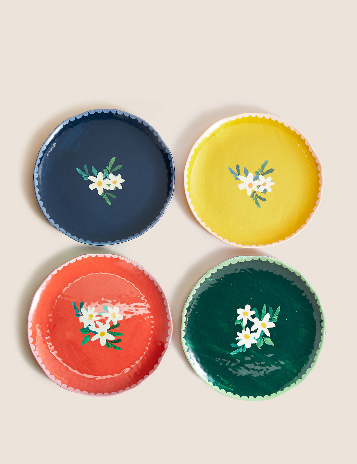 Set Of 4 Expressive Floral Picnic Side Plates