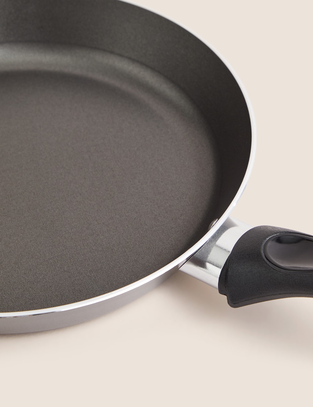 Grey Aluminium 24cm Frying Pan image 3