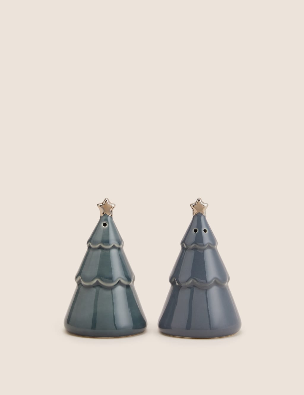 Christmas Tree Salt & Pepper Shakers image 1