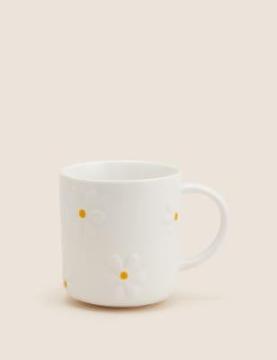 Embossed Daisy Mug