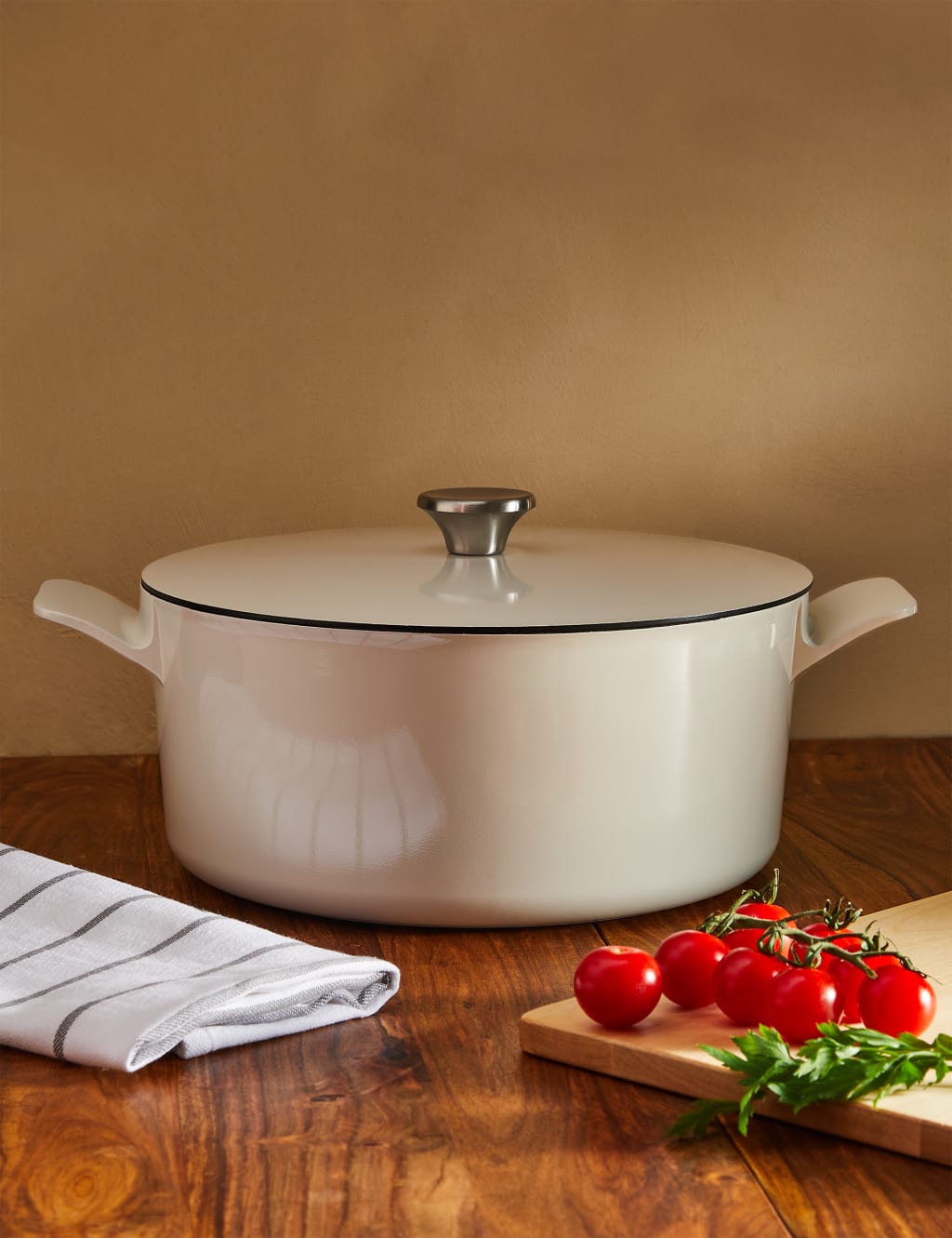 Cast Aluminium 7L Casserole Dish image 1
