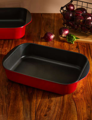 

M&S chef Cast Aluminium Roaster - Red, Red