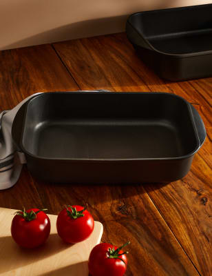 Chef&nbsp;&ndash; Grand plat &agrave; r&ocirc;tir 30&nbsp;cm en aluminium moul&eacute;