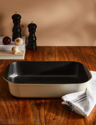 

M&S chef Large Cast Aluminium Roaster - Ivory, Ivory