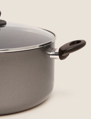

M&S Collection Suppentopf mit Antihaftbeschichtung aus grauem Aluminium, 28 cm - Silber, Silber