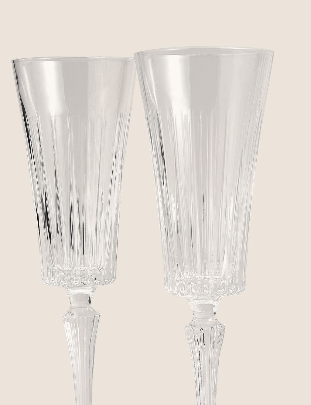 Set of 4 Timeless Champagne Flutes image 2