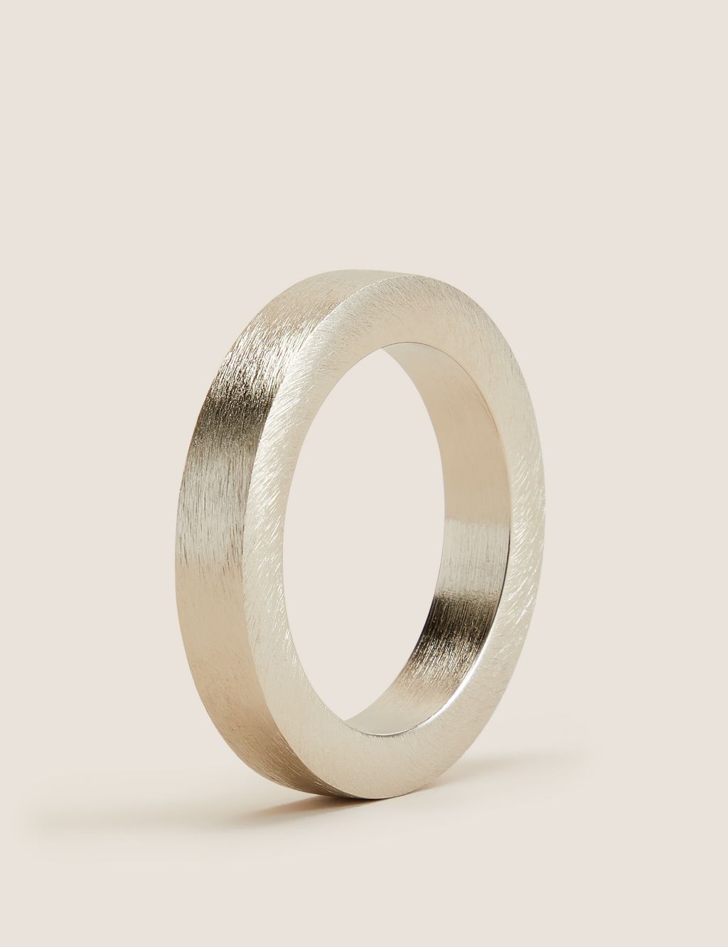Set of 4 Metallic Napkin Rings image 3
