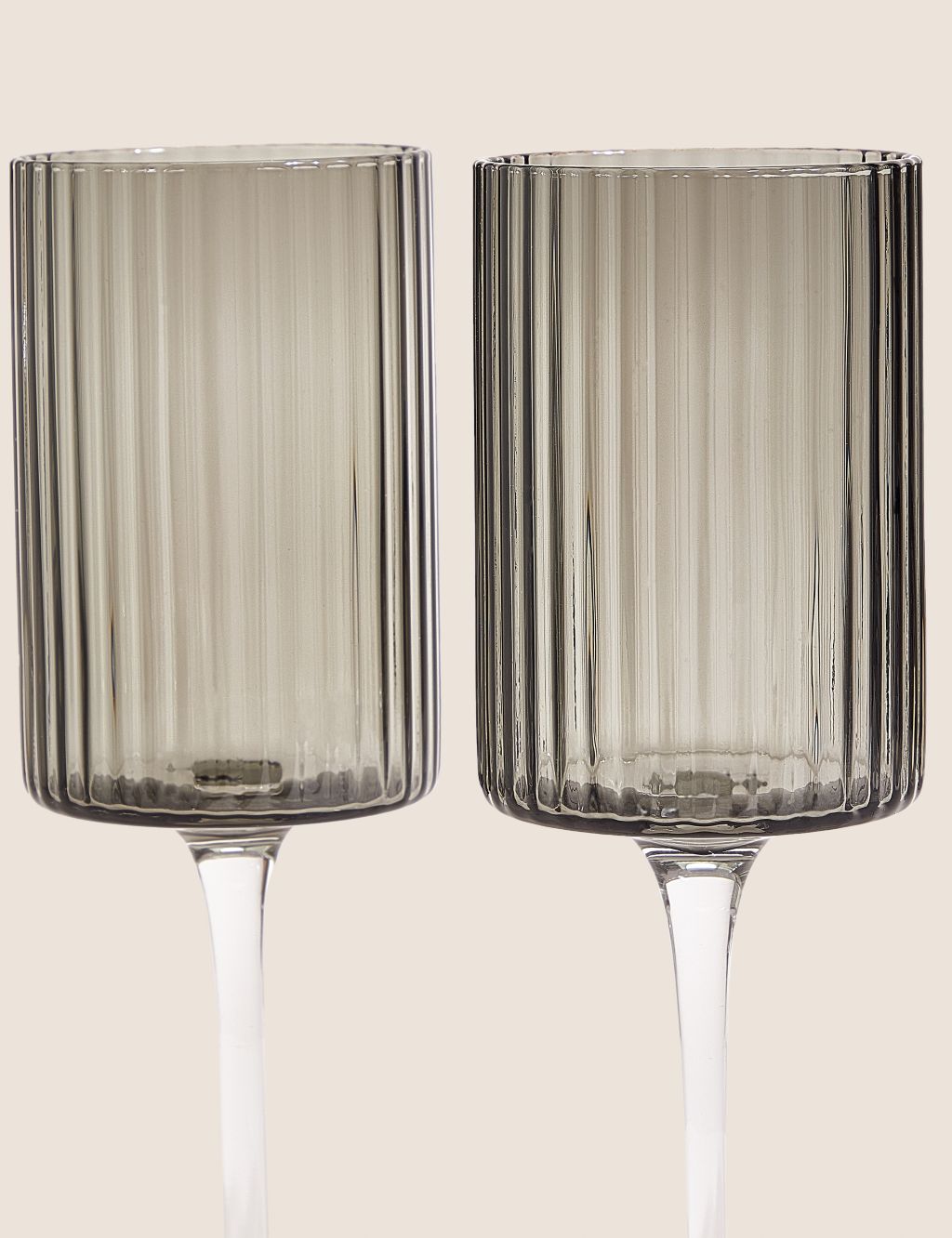 Set of 4 Handmade Celine Wine Glasses image 2