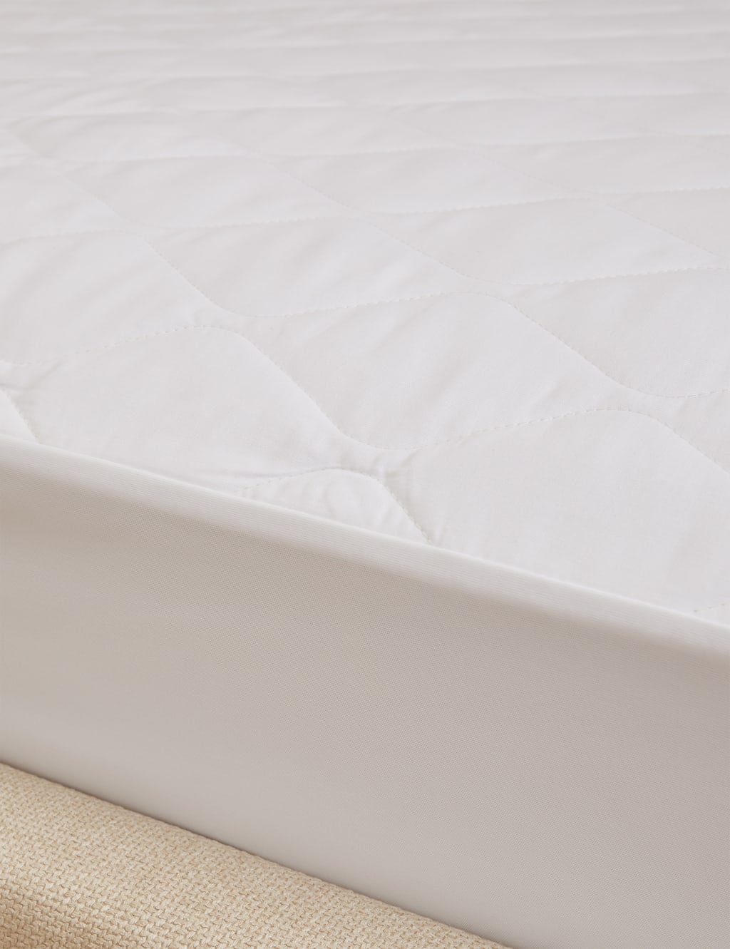 Comfortably Cool Extra Deep Mattress Protector image 2