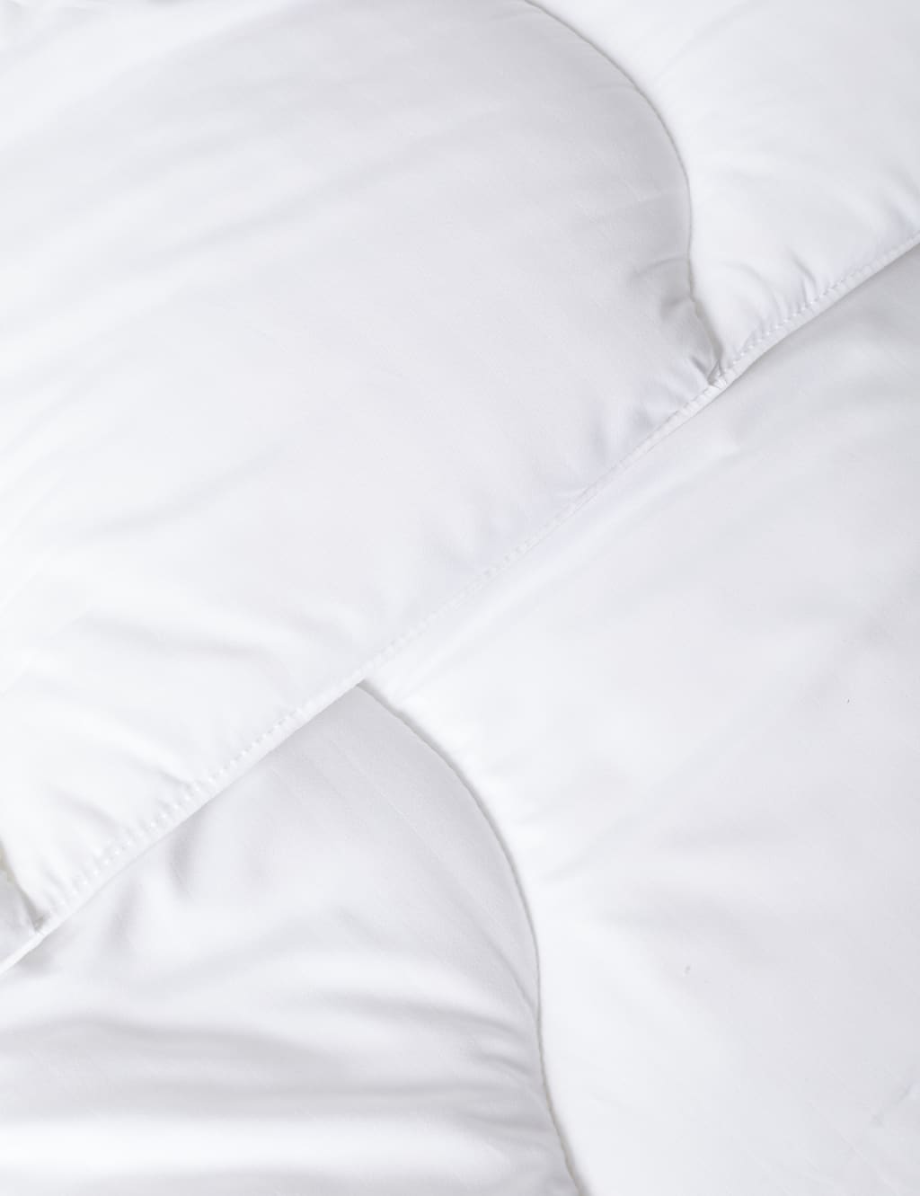 Cosy & Light 7.5 Tog Duvet image 3