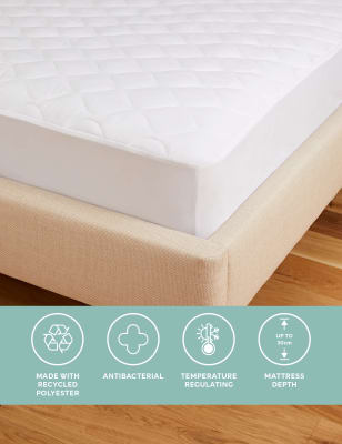 M&S Fresh & Cool Mattress Protector - DBL - White, White