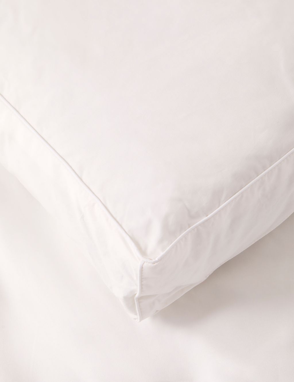 Sleep Solutions Side Sleeper Walled Pillow image 2